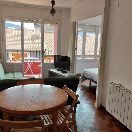 Luminoso, Centrico Y Silencioso Apartamento Jaca Exterior foto
